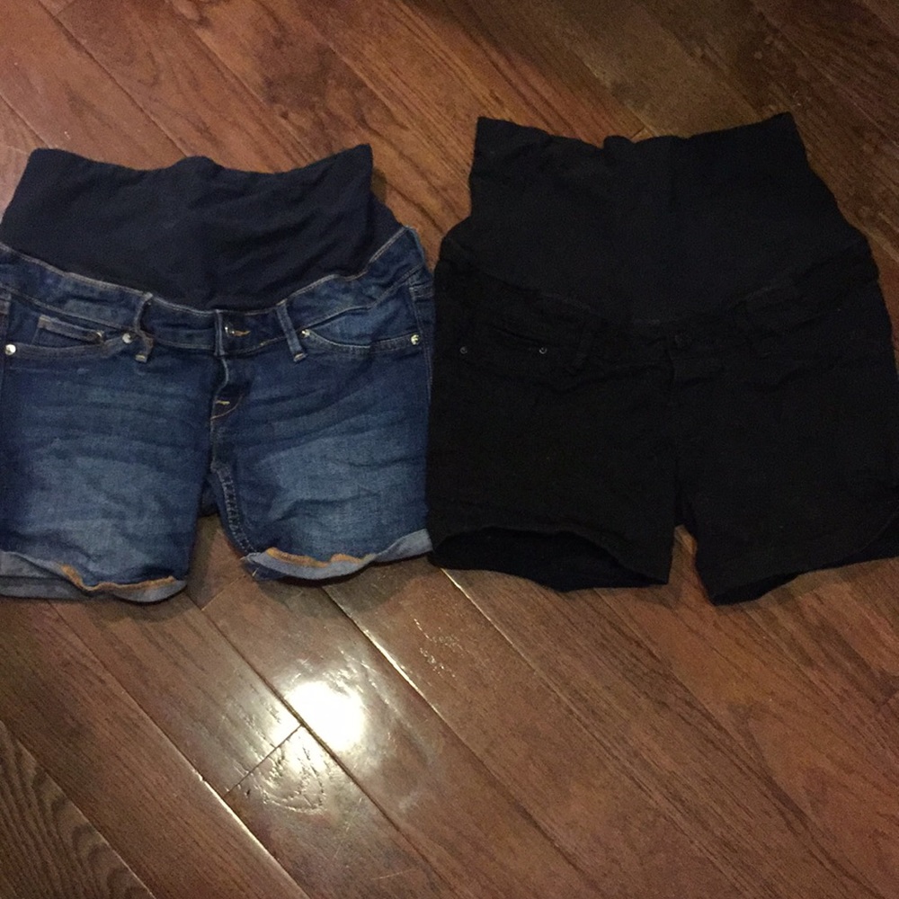 Maternity shorts